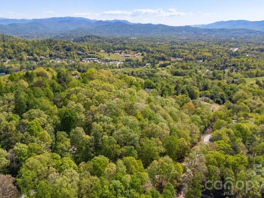 155 Spivey Mountain Road, Asheville, NC 28806.  MLS# CAR4374697, YatesRealty ID 23239. 
