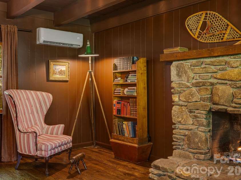 155 Spivey Mountain Road, Asheville, NC 28806.  MLS# CAR4374697, YatesRealty ID 23239. 