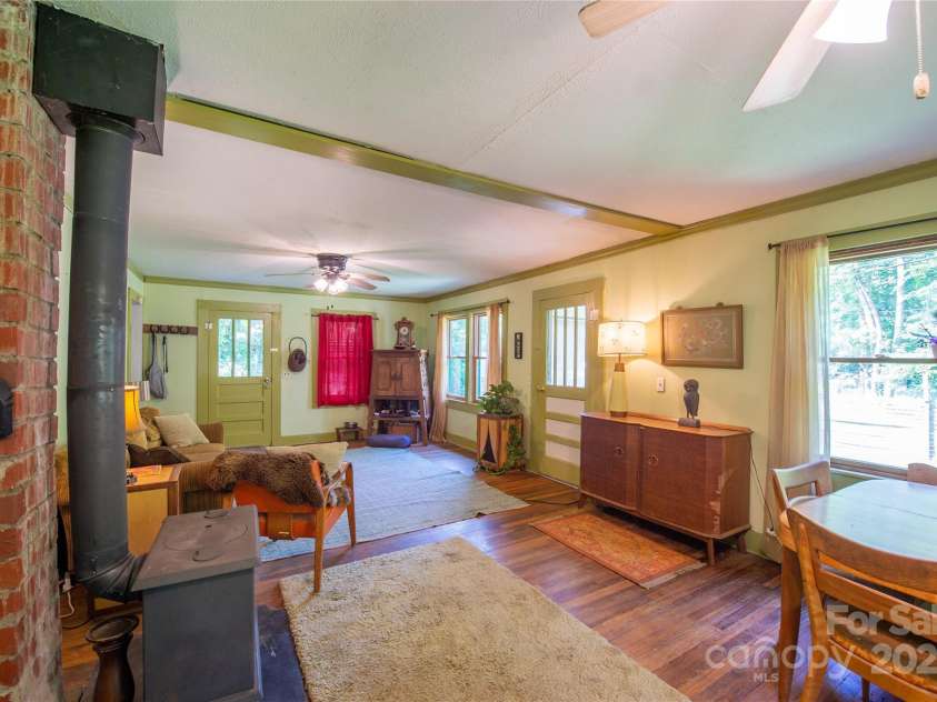 418 Shoal Creek Road, Burnsville, NC 28714.  MLS# CAR4268354, YatesRealty ID 23239. 