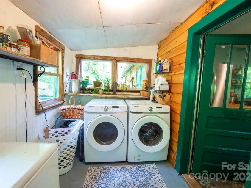 418 Shoal Creek Road, Burnsville, NC 28714.  MLS# CAR4268354, YatesRealty ID 23239. 