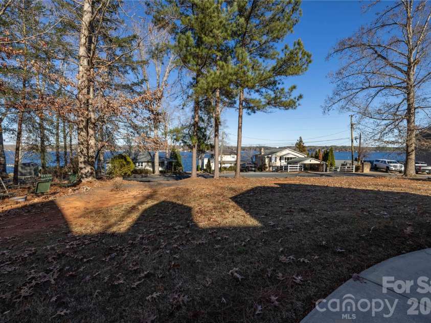 10806 Willow Oak Road, Norwood, NC 28128.  MLS# CAR4332656, YatesRealty ID 2324. 