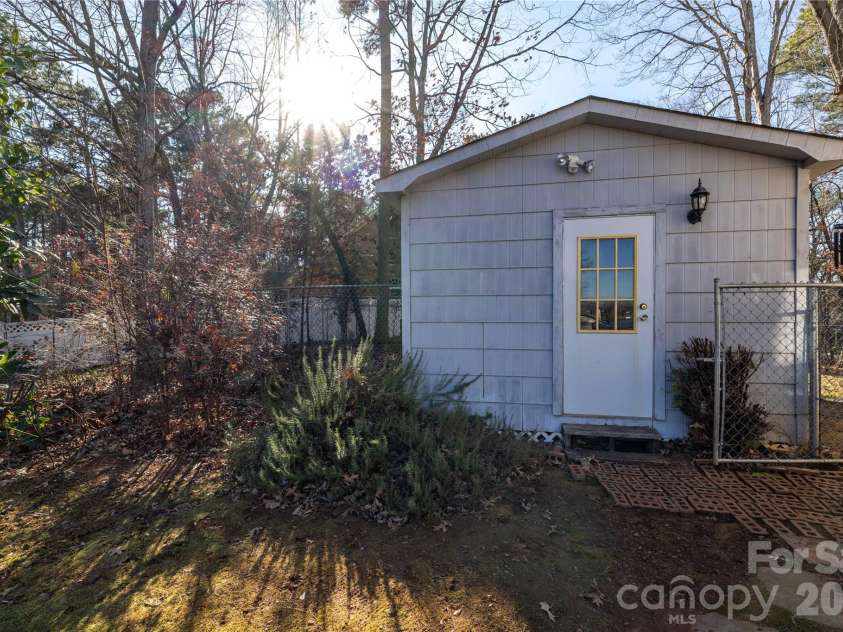 10806 Willow Oak Road, Norwood, NC 28128.  MLS# CAR4332656, YatesRealty ID 2324. 