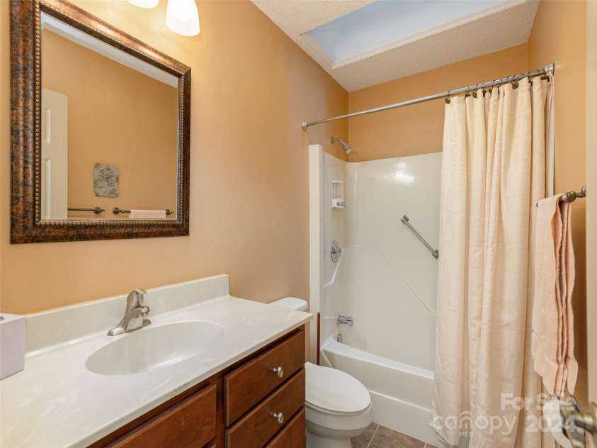 312 Somerton Court, Hendersonville, NC 28791.  MLS# CAR4207228, YatesRealty ID 2324. Bathroom2