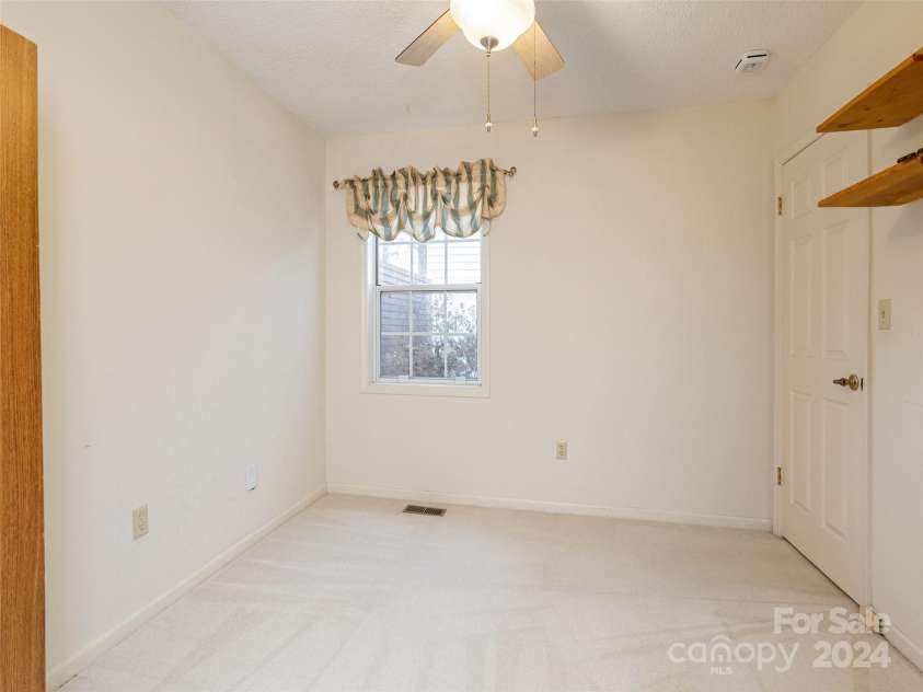 312 Somerton Court, Hendersonville, NC 28791.  MLS# CAR4207228, YatesRealty ID 2324. BR3