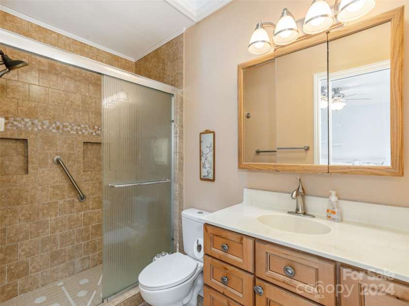 312 Somerton Court, Hendersonville, NC 28791.  MLS# CAR4207228, YatesRealty ID 2324. Primary bathroom