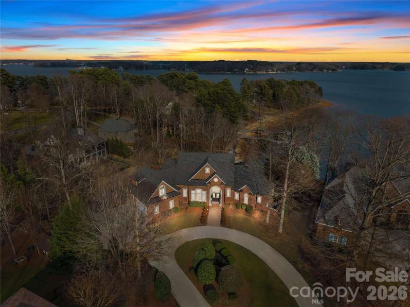 8052 Westbay Drive, Denver, NC 28037.  MLS# CAR4340303, YatesRealty ID 2324. 