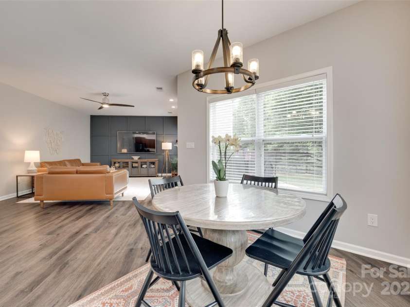 424 Castlebury Court, Clover, SC 29710.  MLS# CAR4265807, YatesRealty ID 23240. 