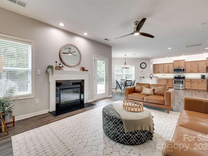 424 Castlebury Court, Clover, SC 29710.  MLS# CAR4265807, YatesRealty ID 23240. 