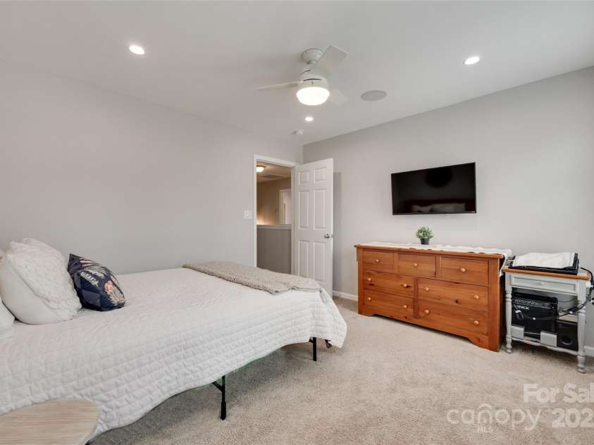 424 Castlebury Court, Clover, SC 29710.  MLS# CAR4265807, YatesRealty ID 23240. Bedroom #4