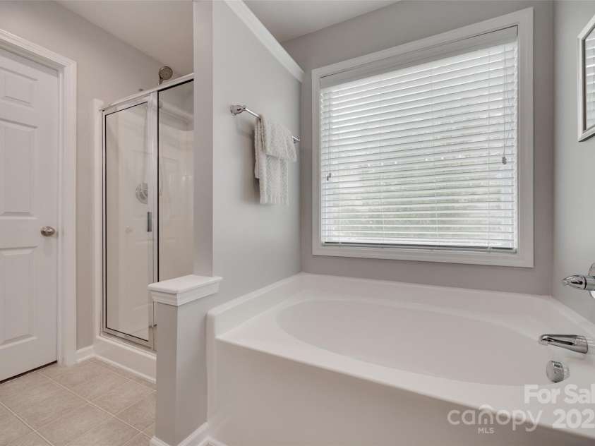 424 Castlebury Court, Clover, SC 29710.  MLS# CAR4265807, YatesRealty ID 23240. Relaxing soaking tub.