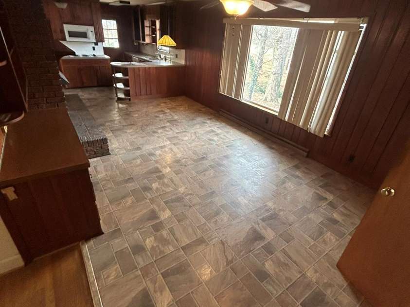 626 Willowbrook Lane, Winston Salem, NC 27104.  MLS# CAR4382117, YatesRealty ID 23240. 