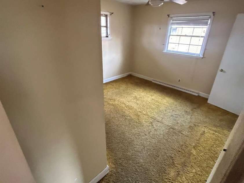 626 Willowbrook Lane, Winston Salem, NC 27104.  MLS# CAR4382117, YatesRealty ID 23240. 