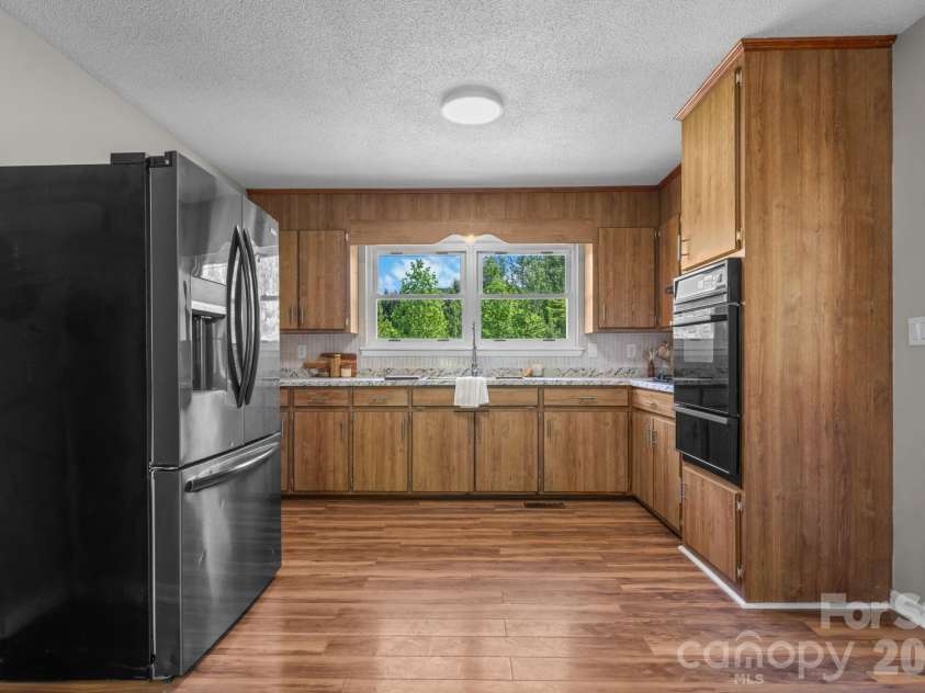 1852 Skyland Drive, Morganton, NC 28655.  MLS# CAR4380596, YatesRealty ID 23241. 