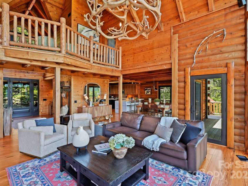 324 Sugar View Trail, Banner Elk, NC 28604.  MLS# CAR4274444, YatesRealty ID 23241. 