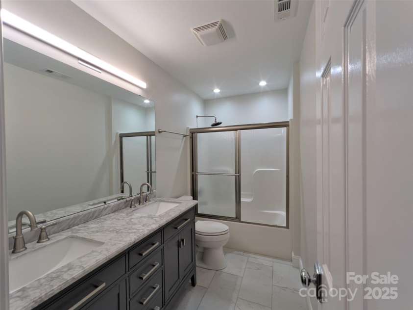 484 Chisholm Trail, Rutherfordton, NC 28139.  MLS# CAR4251181, YatesRealty ID 23242. 