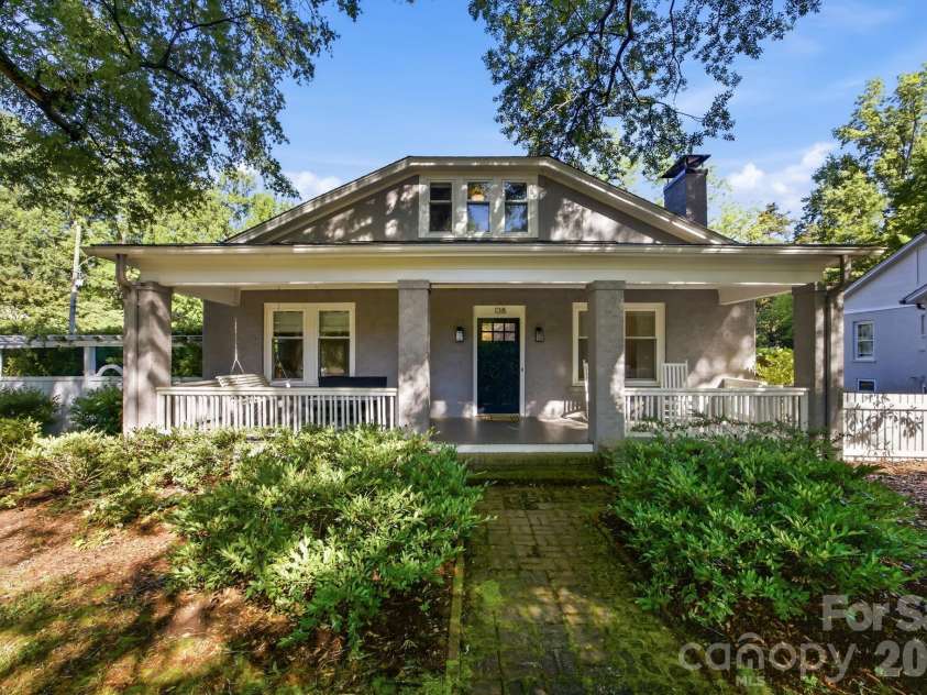 138 Woodland Street, Davidson, NC 28036.  MLS# CAR4381089, YatesRealty ID 23244. 