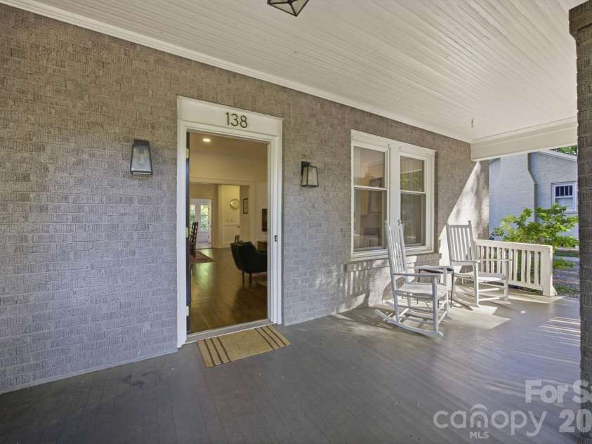 138 Woodland Street, Davidson, NC 28036.  MLS# CAR4381089, YatesRealty ID 23244. 