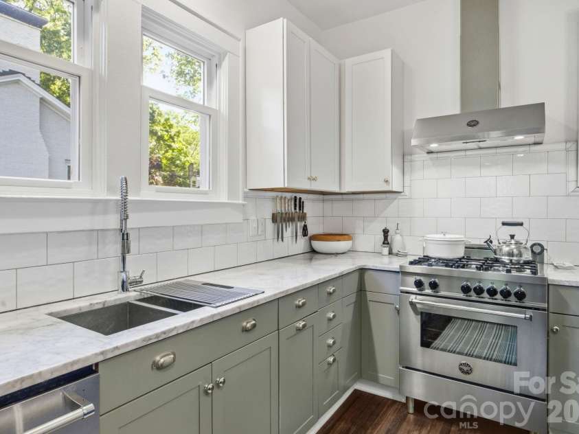 138 Woodland Street, Davidson, NC 28036.  MLS# CAR4381089, YatesRealty ID 23244. 