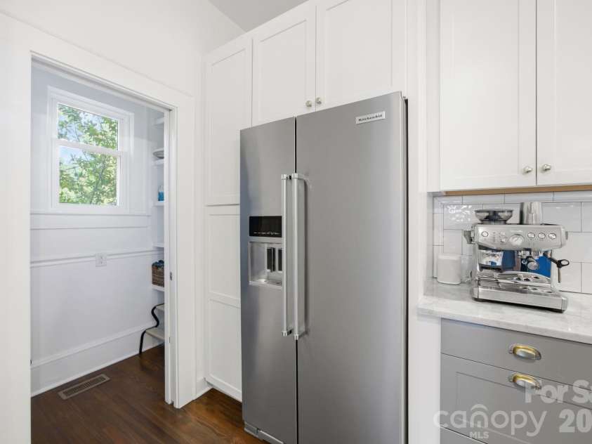 138 Woodland Street, Davidson, NC 28036.  MLS# CAR4381089, YatesRealty ID 23244. 