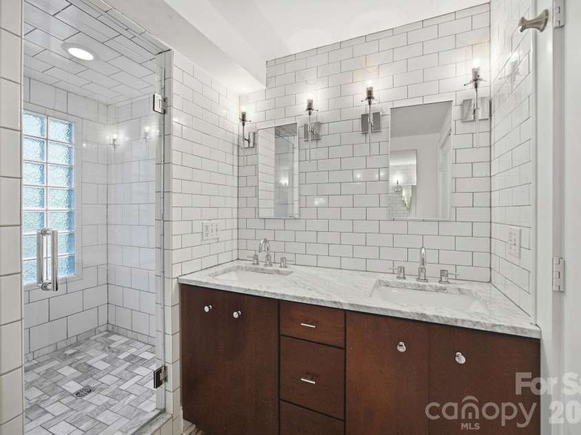 138 Woodland Street, Davidson, NC 28036.  MLS# CAR4381089, YatesRealty ID 23244. 