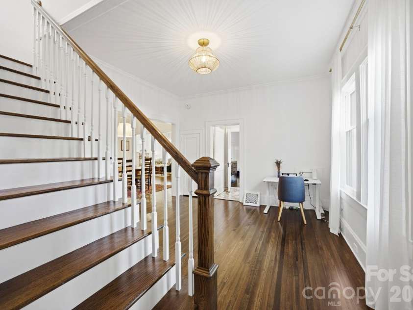 138 Woodland Street, Davidson, NC 28036.  MLS# CAR4381089, YatesRealty ID 23244. 