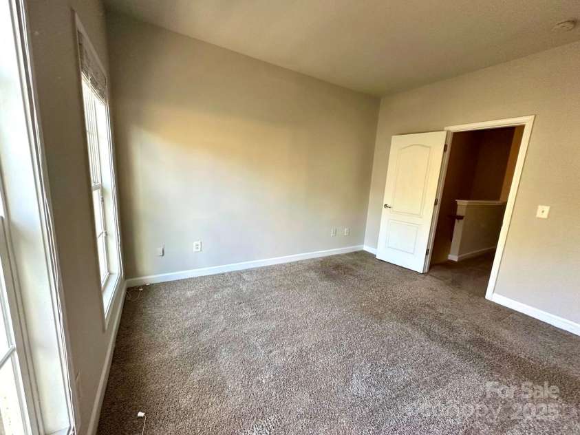 9832 Longstone Lane, Charlotte, NC 28277.  MLS# CAR4316450, YatesRealty ID 23244. 