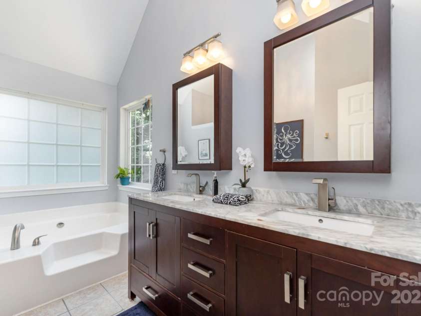 11624 Crossroads Place, Concord, NC 28025.  MLS# CAR4272505, YatesRealty ID 23245. 