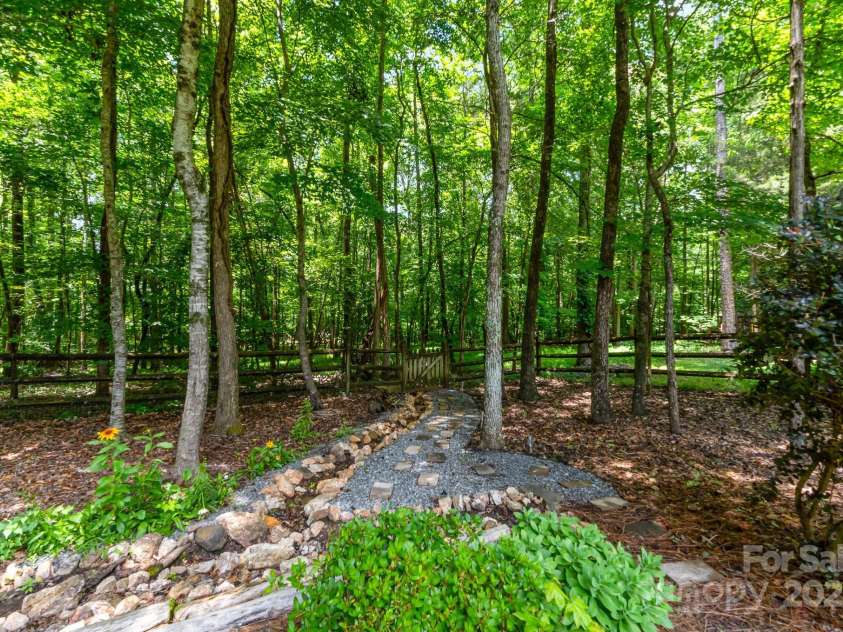 11624 Crossroads Place, Concord, NC 28025.  MLS# CAR4272505, YatesRealty ID 23245. 