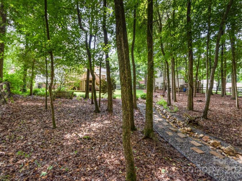 11624 Crossroads Place, Concord, NC 28025.  MLS# CAR4272505, YatesRealty ID 23245. 