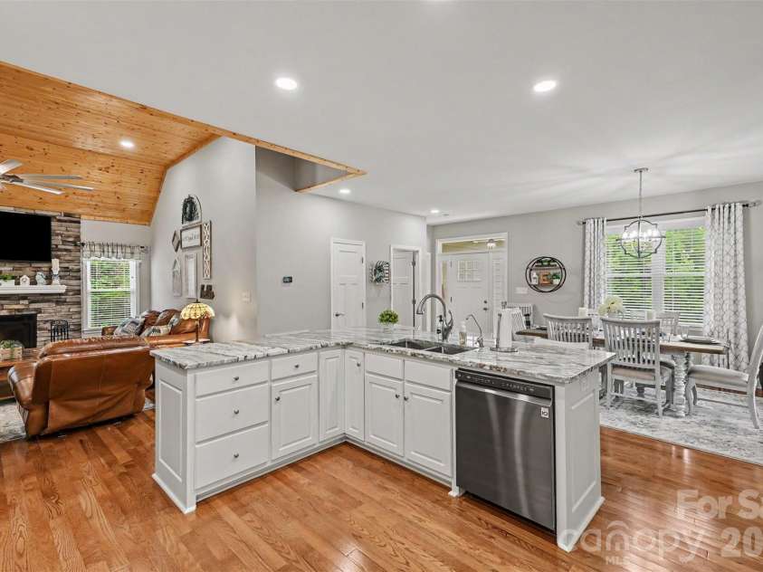 112 Solar Drive, Hudson, NC 28638.  MLS# CAR4380835, YatesRealty ID 23246. 