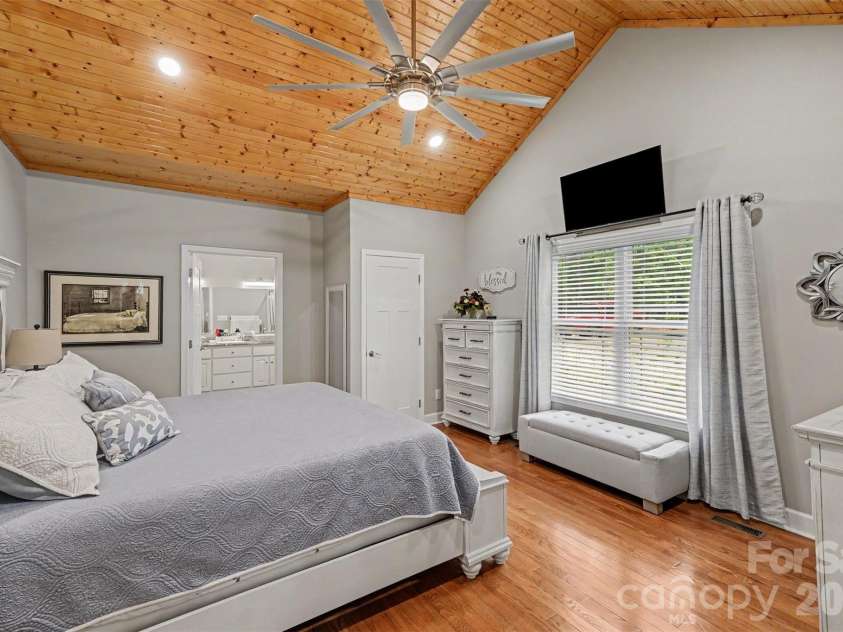 112 Solar Drive, Hudson, NC 28638.  MLS# CAR4380835, YatesRealty ID 23246. 