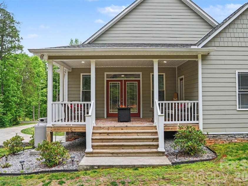112 Solar Drive, Hudson, NC 28638.  MLS# CAR4380835, YatesRealty ID 23246. 