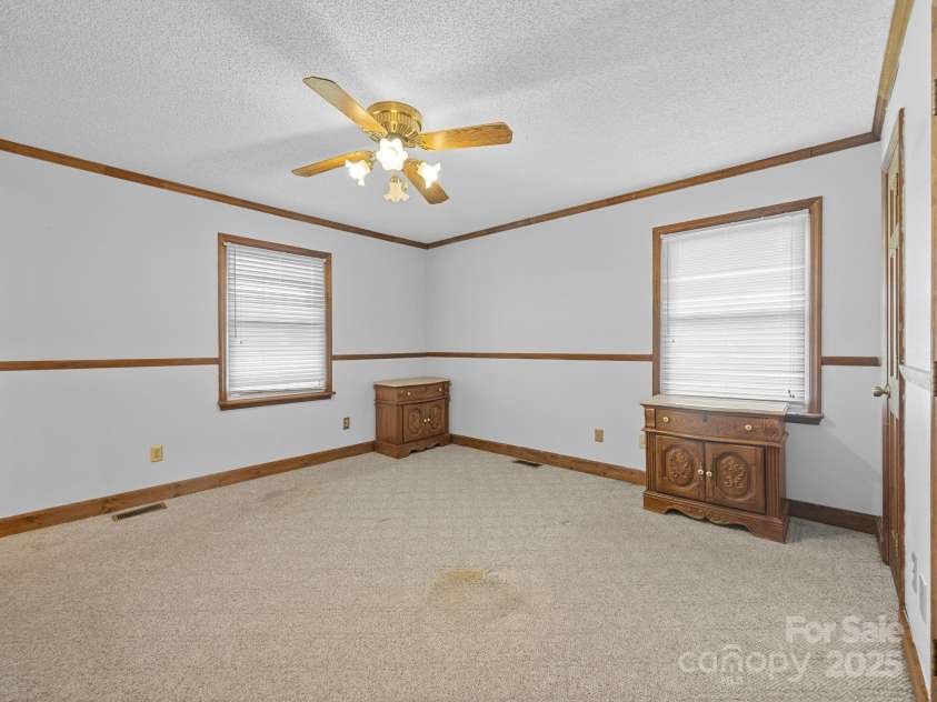 121 Maude Road, Gaffney, SC 29340.  MLS# CAR4274069, YatesRealty ID 23246. Primary Bedroom