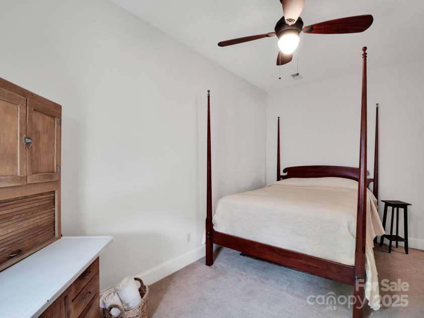 7716 Seton House Lane, Charlotte, NC 28277.  MLS# CAR4250722, YatesRealty ID 23249. 