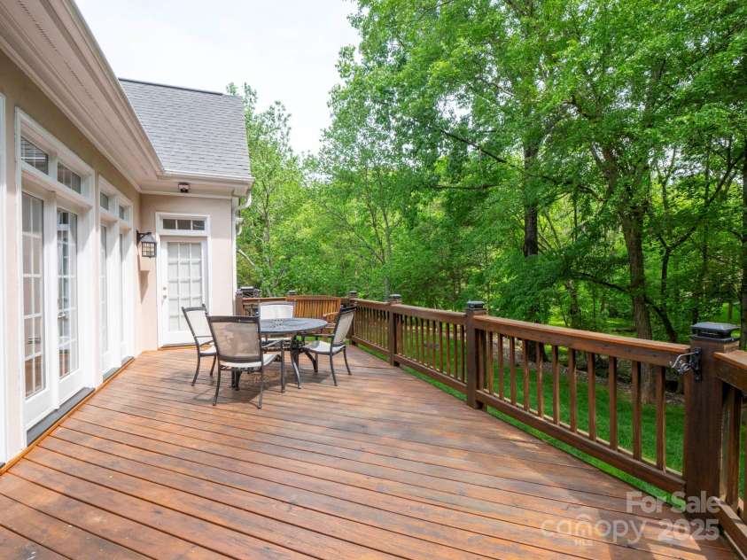 7716 Seton House Lane, Charlotte, NC 28277.  MLS# CAR4250722, YatesRealty ID 23249. 