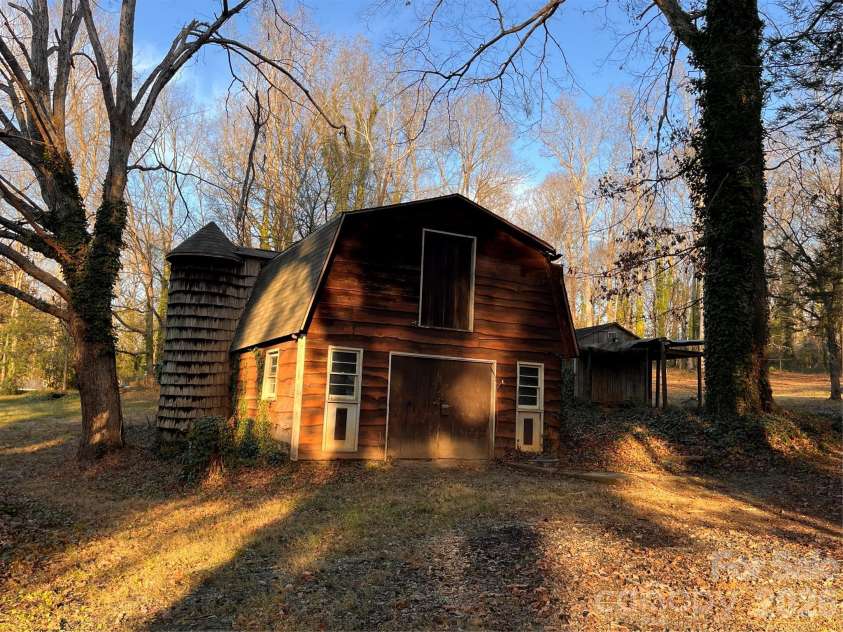 101 Sherry Drive, Stanley, NC 28164.  MLS# CAR4334048, YatesRealty ID 2325. 