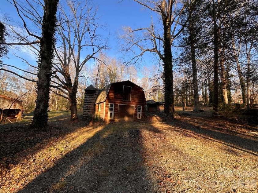 101 Sherry Drive, Stanley, NC 28164.  MLS# CAR4334048, YatesRealty ID 2325. 