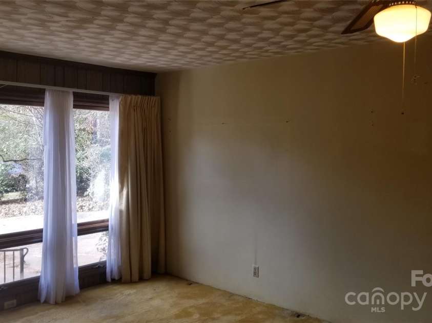 441 Holly Circle, Mount Holly, NC 28120.  MLS# CAR4199925, YatesRealty ID 2325. Bonus Room