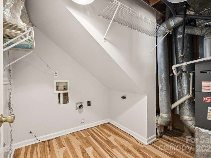 4911 Rivergreen Lane, Charlotte, NC 28227.  MLS# CAR4272250, YatesRealty ID 23250. Laundry room/utility room on main level