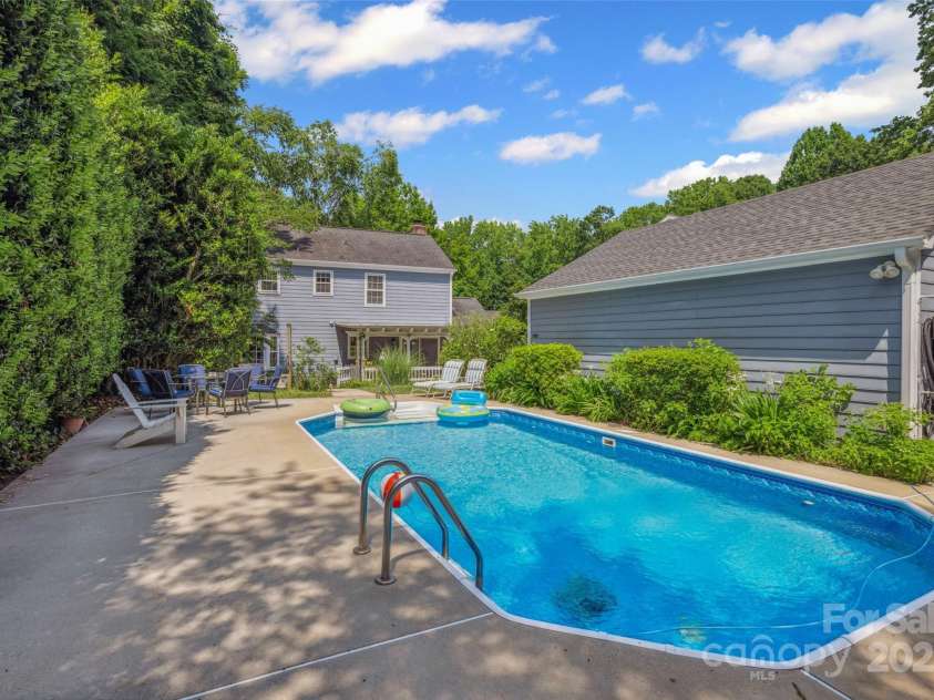 4911 Rivergreen Lane, Charlotte, NC 28227.  MLS# CAR4272250, YatesRealty ID 23250. This is the perfect backyard oasis!