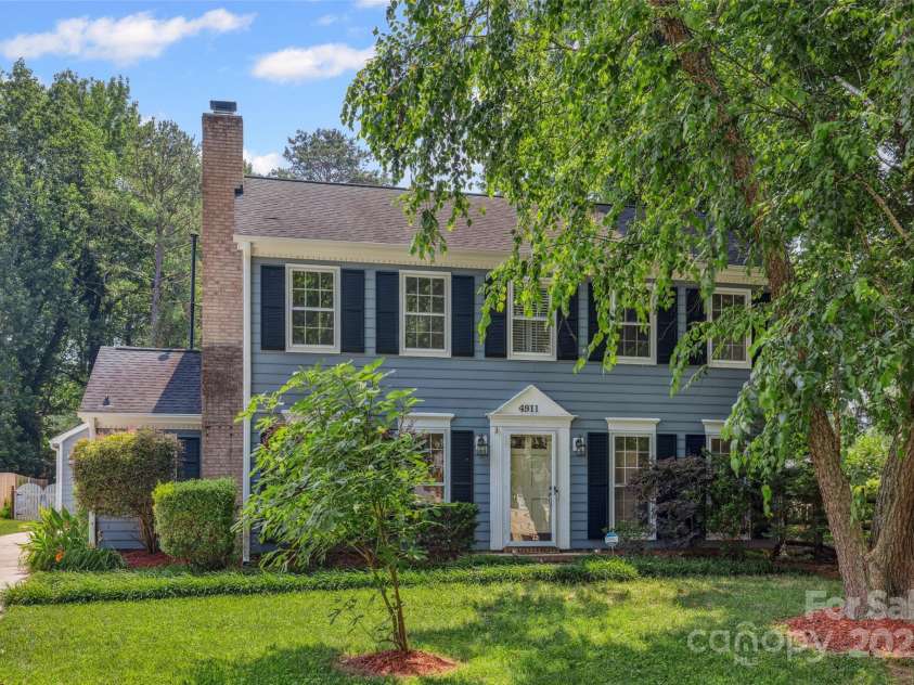 4911 Rivergreen Lane, Charlotte, NC 28227.  MLS# CAR4272250, YatesRealty ID 23250. Welcome Home!