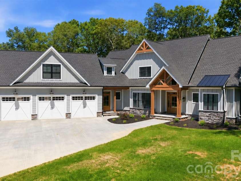 7566 Whisper Hollow Lane, Lewisville, NC 27023.  MLS# CAR4380407, YatesRealty ID 23251. 