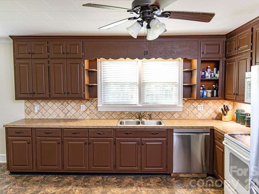 1399 Ruby Spencer Street, Newton, NC 28658.  MLS# CAR4377979, YatesRealty ID 23252. 
