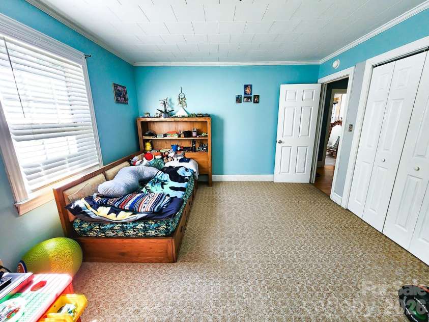 1399 Ruby Spencer Street, Newton, NC 28658.  MLS# CAR4377979, YatesRealty ID 23252. 