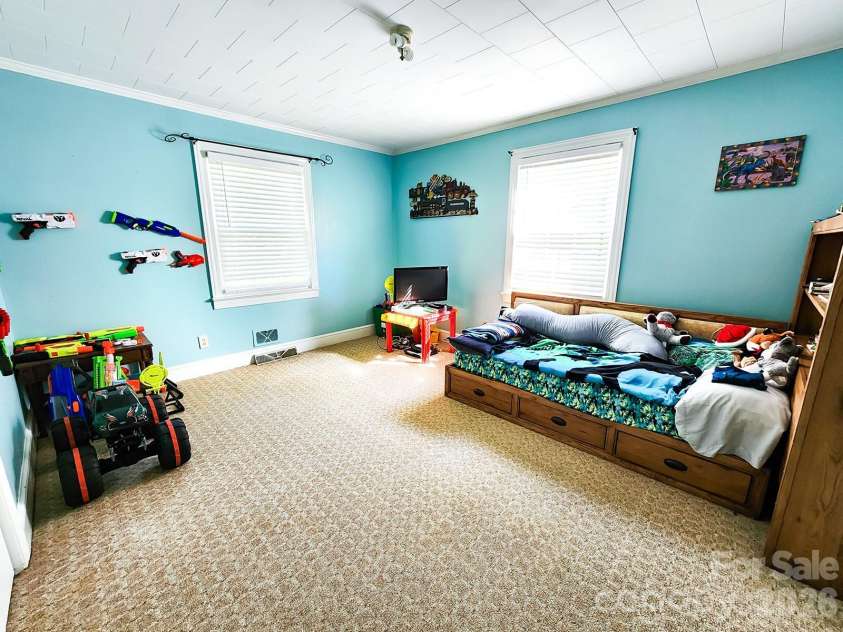 1399 Ruby Spencer Street, Newton, NC 28658.  MLS# CAR4377979, YatesRealty ID 23252. 