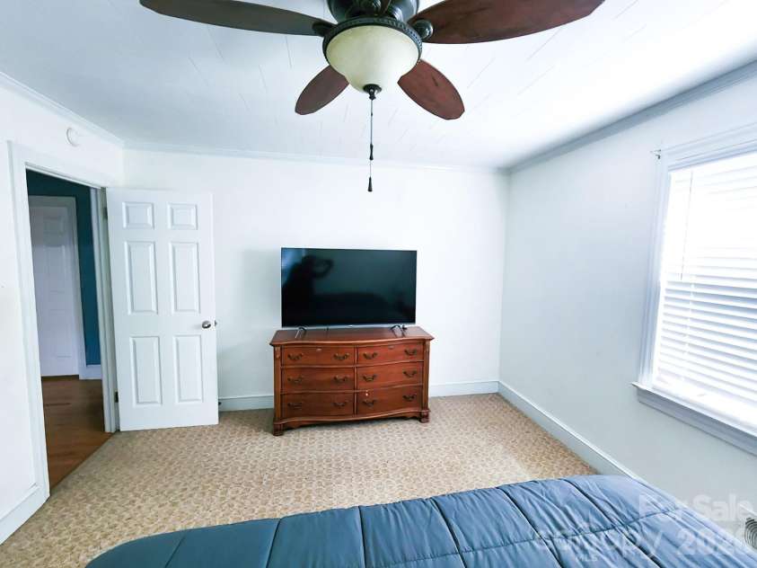 1399 Ruby Spencer Street, Newton, NC 28658.  MLS# CAR4377979, YatesRealty ID 23252. 