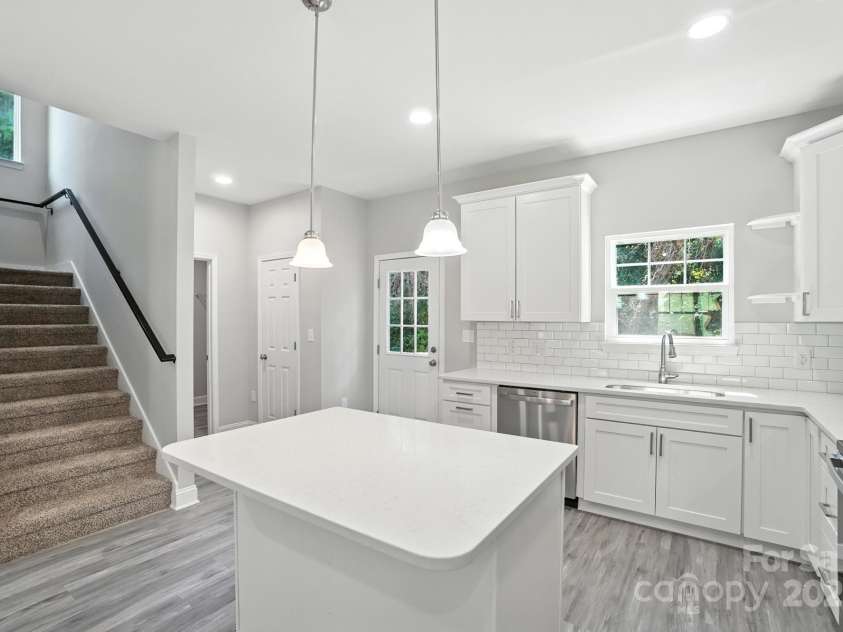 2732 Mayfair Avenue, Charlotte, NC 28208.  MLS# CAR4276122, YatesRealty ID 23252. 