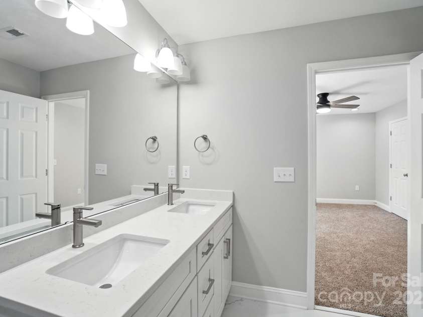 2732 Mayfair Avenue, Charlotte, NC 28208.  MLS# CAR4276122, YatesRealty ID 23252. 