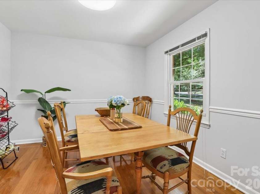 13507 Four Oaks Lane, Matthews, NC 28105.  MLS# CAR4383219, YatesRealty ID 23254. Dining room