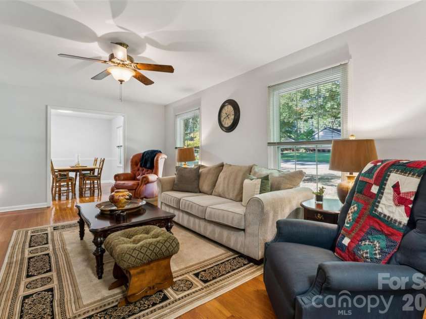 13507 Four Oaks Lane, Matthews, NC 28105.  MLS# CAR4424835, YatesRealty ID 23254. 